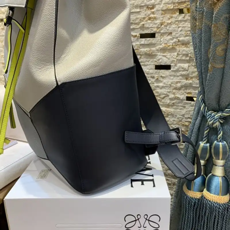 L0ew* s bag 19yan0006