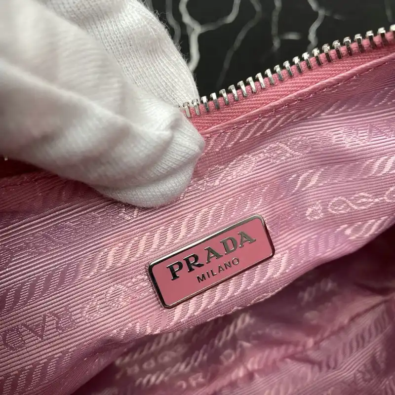 Pra*a bags 206b570027