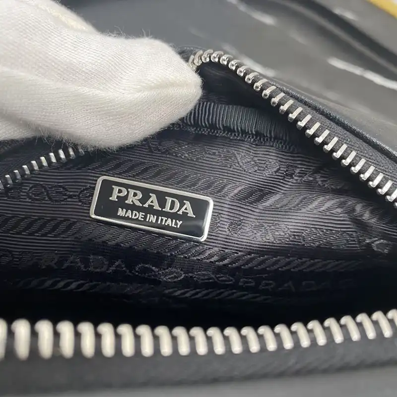 Pra*a bags 204b570048