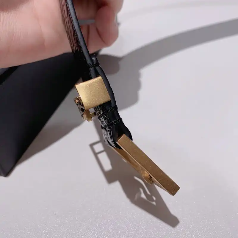 Y*L belts 2106xf0043