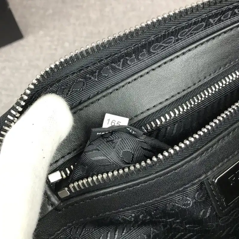 Pra*a bags 2107ya0009