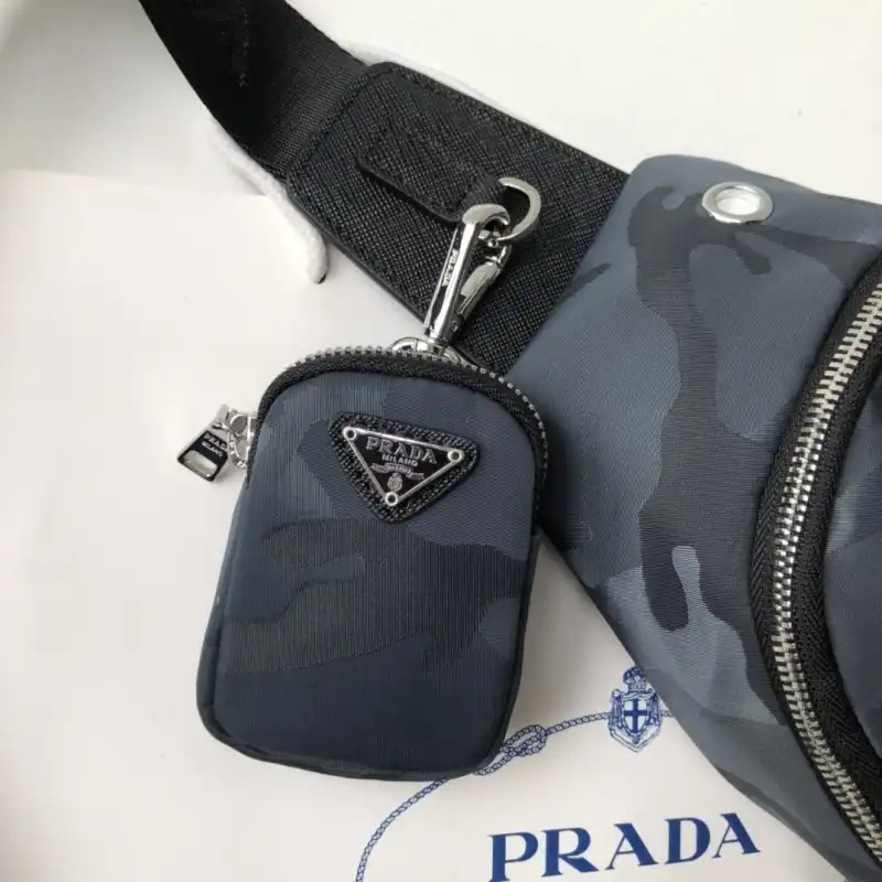 Pra*a bags 2107ya0033