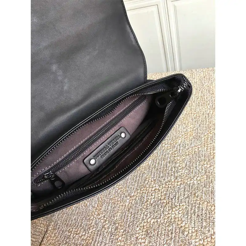 bo*te*ga Ve*ne*ta bag 2108sf0171