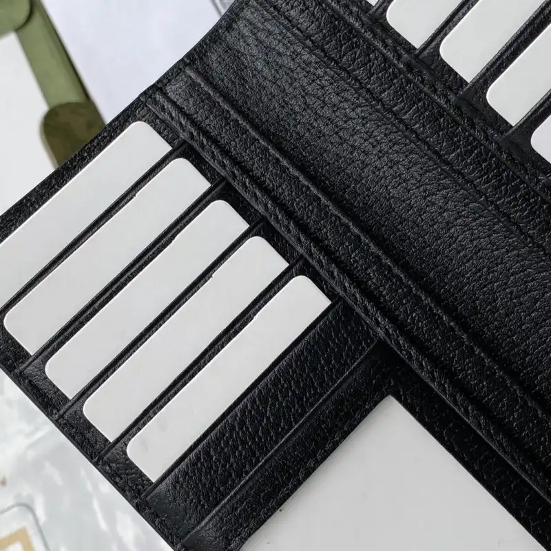 G*u*i s bags 2108ya0092