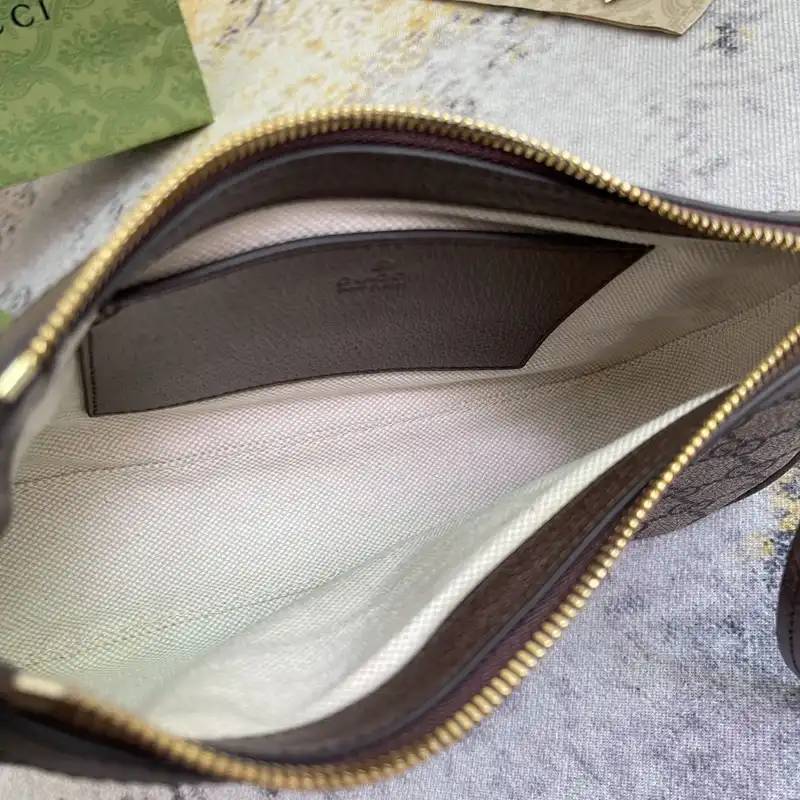 G*u*i bag 2212dj0050