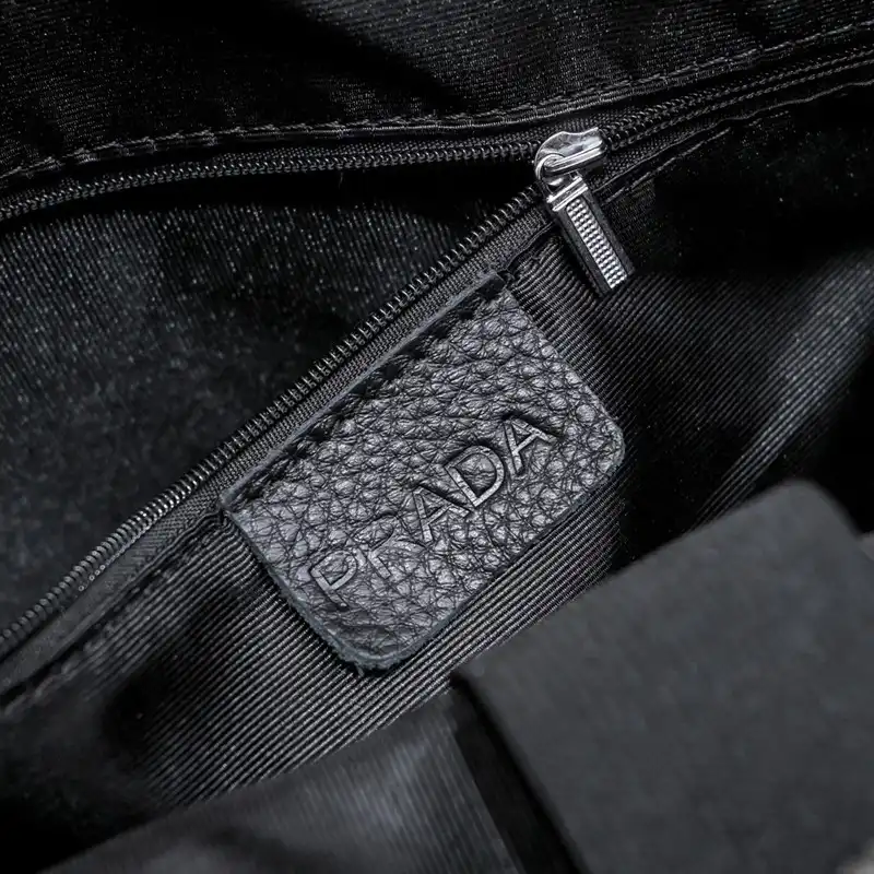 Pra*a bag 2301yz0032