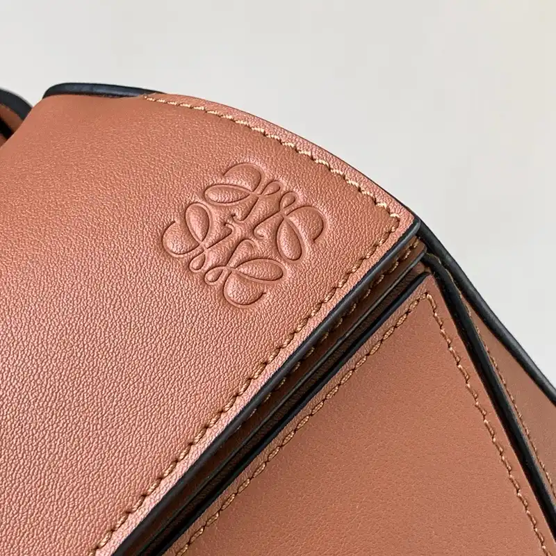 L0ew* bags 2312ya0023