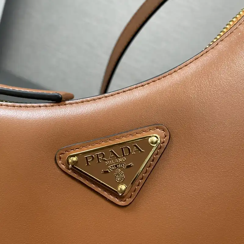 Pra*a bags 2409ya0111