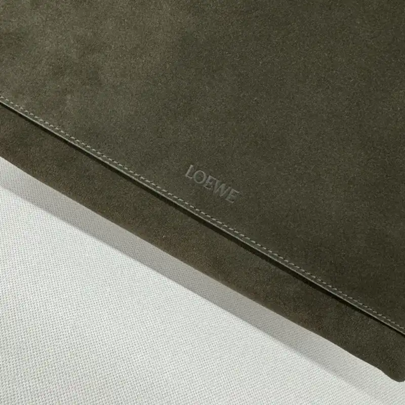 L0ew* bags 2410ya0152