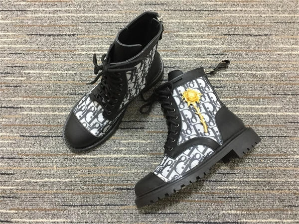 newstyle D*or boot 1363