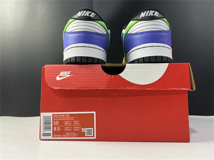 Timeless Nike Dunk Low Green Strike DD1503- 4871