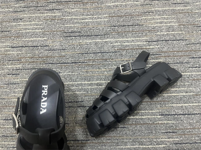 pra*a slipper S*pportive 3344