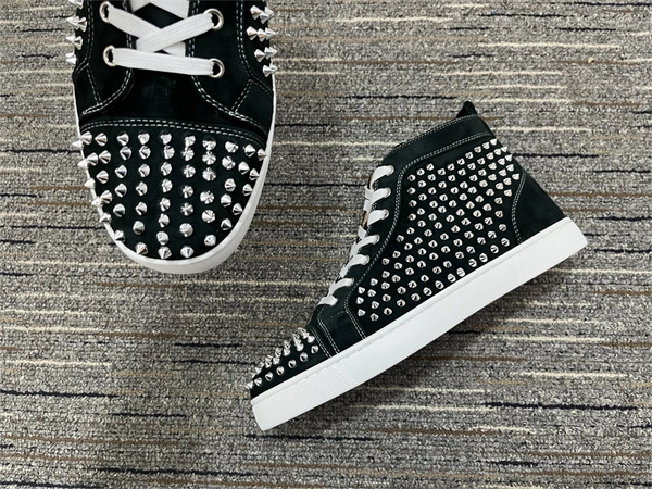 Ch**an louboutin modernlook 2667